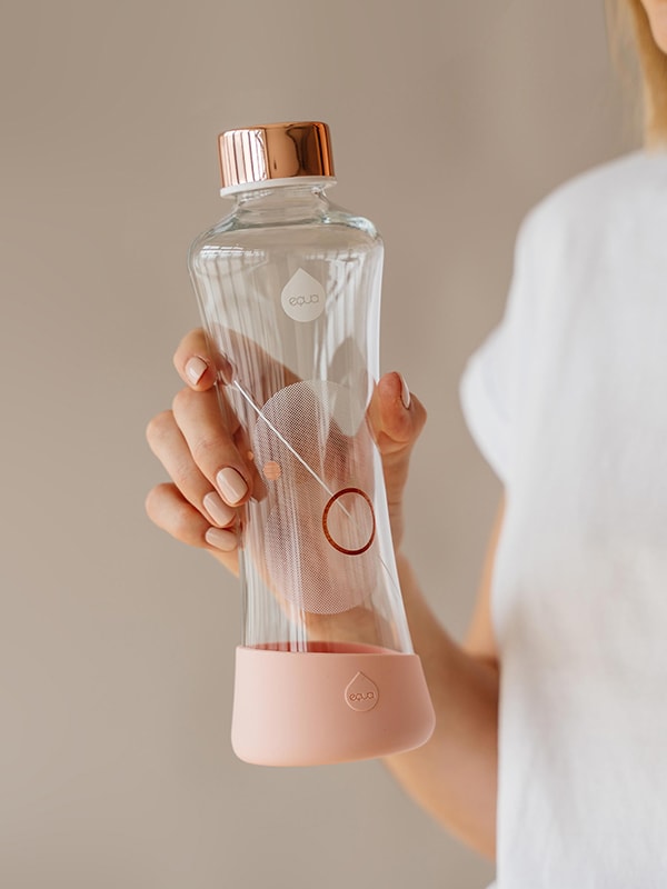 Metallic rose gold glass water bottle - 550 ml