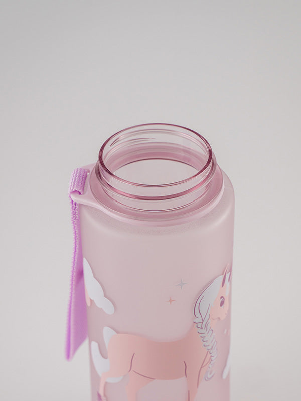 Opening of the bottle for easy cleaning with pink handle