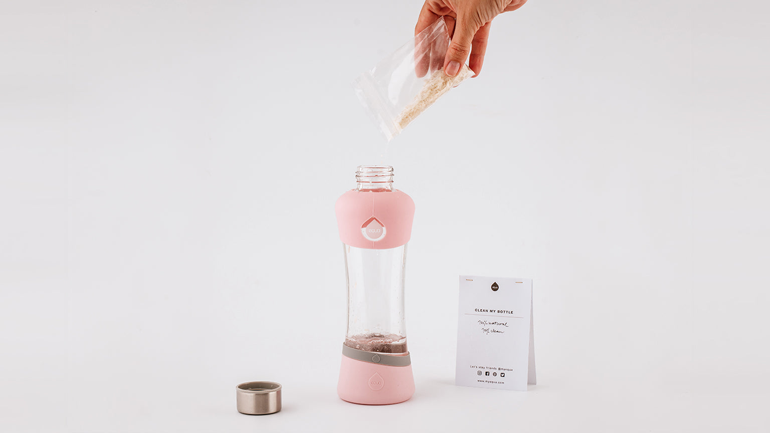Clean your bottle with EQUA Clean my bottle kit