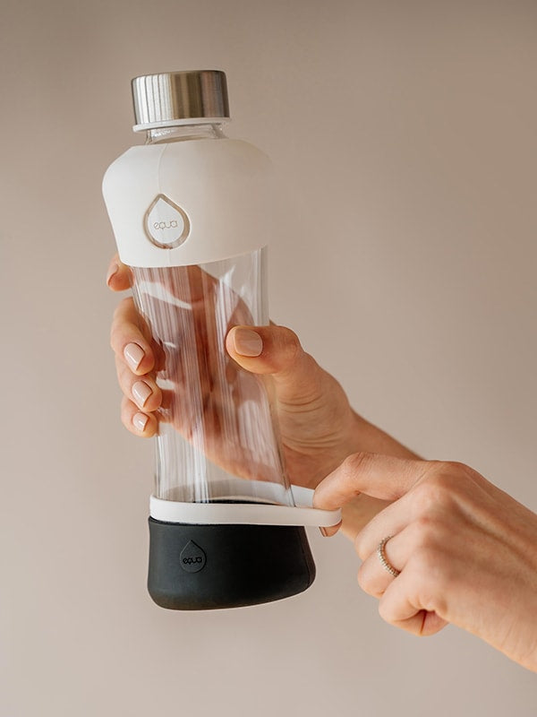 Active Plum glass water bottle with silicon protection