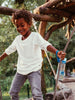EQUA Bottiglia d'acqua BPA FREE, Rhino, il ragazzino tiene la bottiglia mentre gioca al parco giochi, motivo dei rinoceronti, colore blu