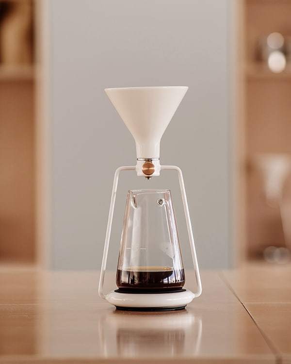 GINA White - offering 3 types of coffee methods in one device by GOAT STORY