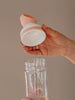 EQUA BPA FREE FLOW 2 in 1 bottiglia d'acqua, Beat, primo piano del coperchio, colore pesca